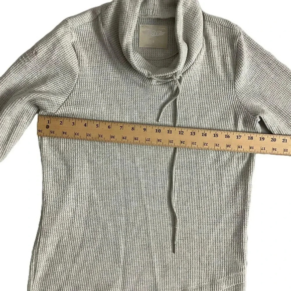 Straight Down Grey Cowl Neck Long Sleeve Waffle‎ Knit Sweater Small - Picture 6 of 9